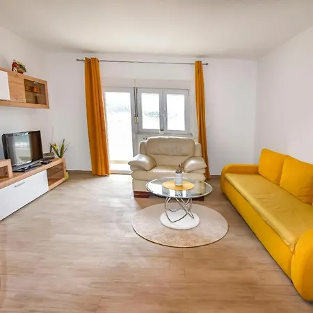 Calida B Apartman *